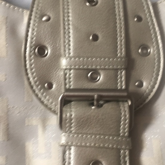 Tommy Hilfiger Shoulder Purse - Picture 2 of 5